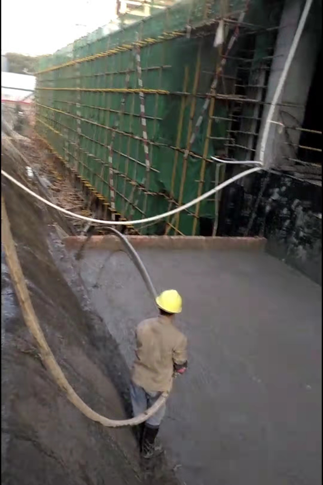 什么是輕質(zhì)泡沫混凝土？